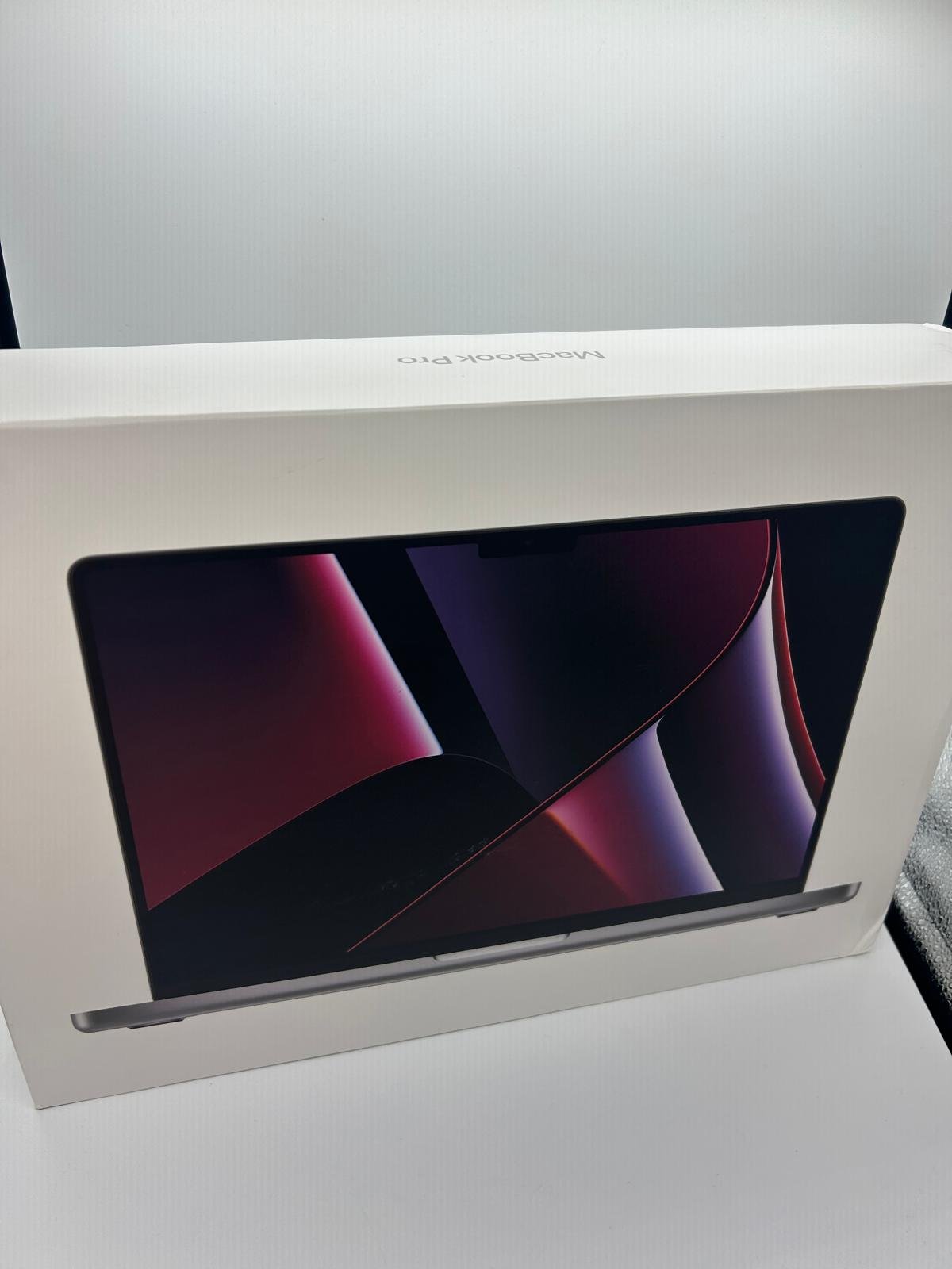 MacBook Pro 14" 2023 cu procesor M2 Pro (Model A2799)