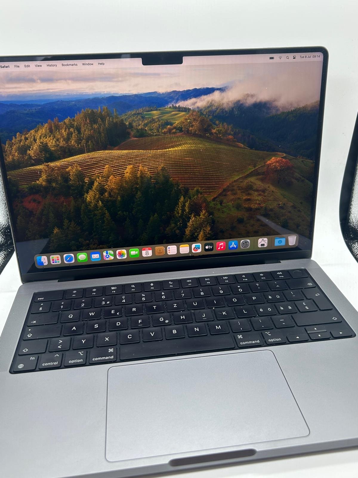 MacBook Pro 14" 2023 cu procesor M2 Pro (Model A2799) - Imagine 6
