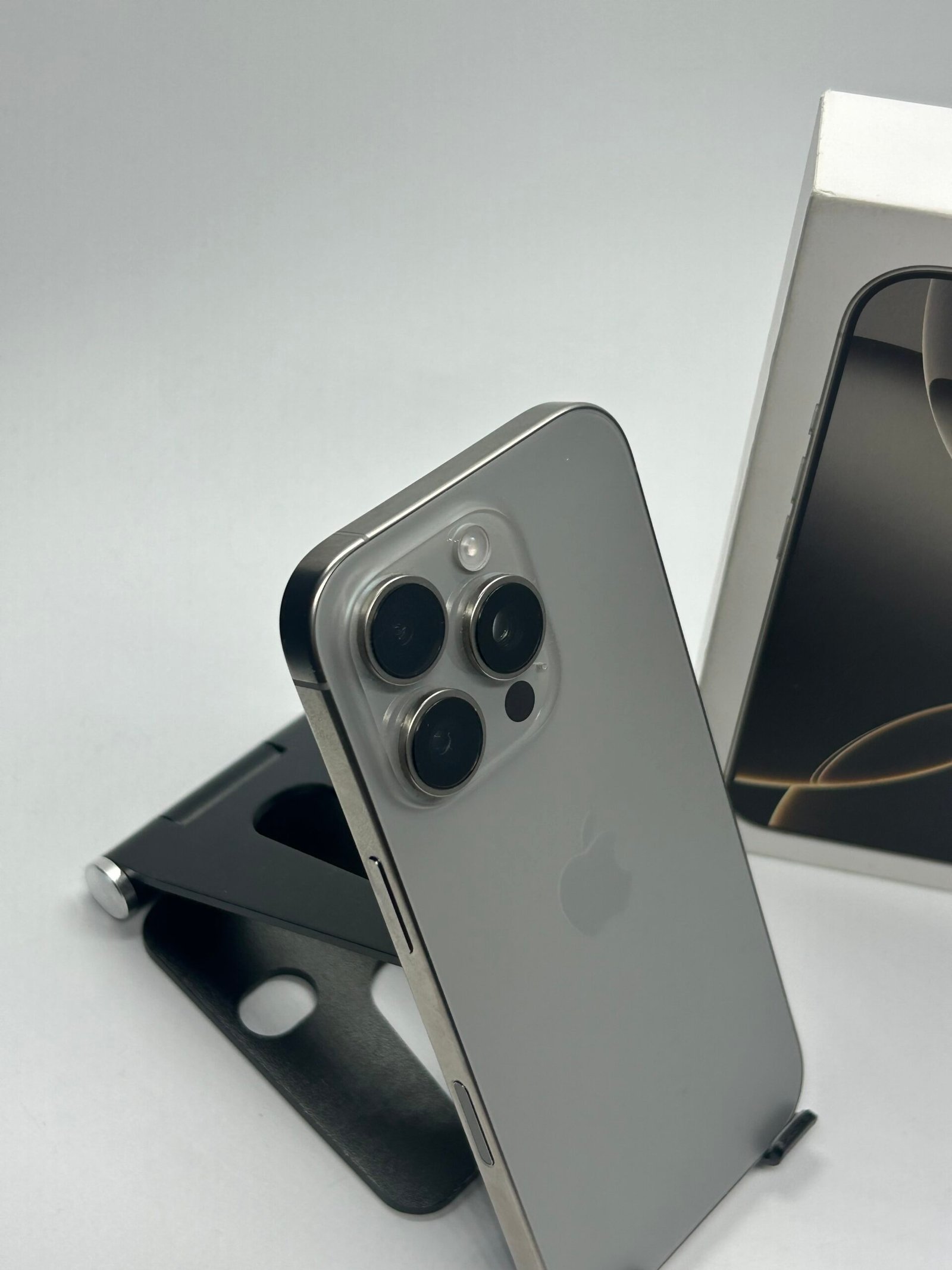 Apple iPhone 16 Pro, 128GB, 5G, Natural Titanium - Imagine 4