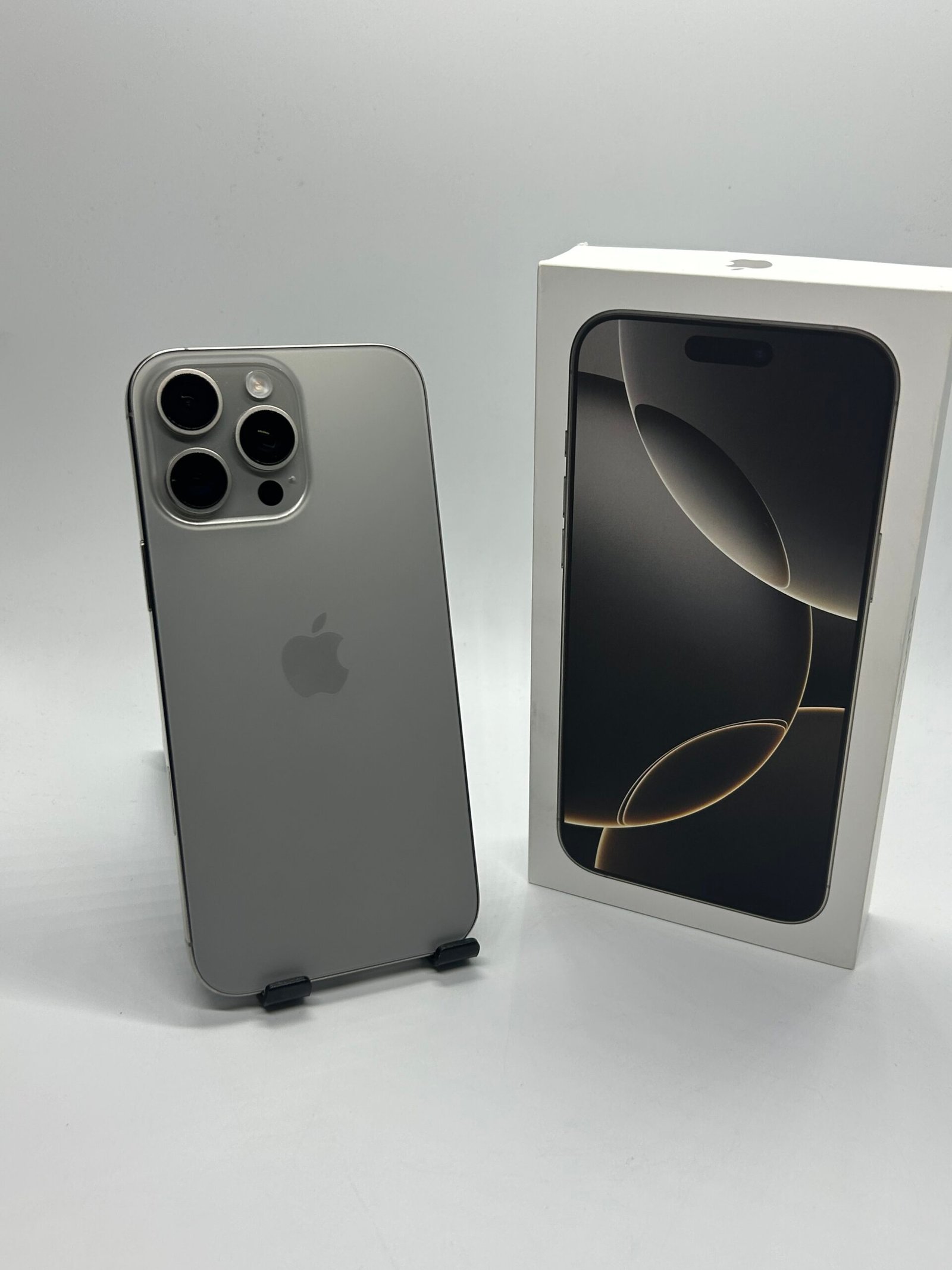 Apple iPhone 16 Pro, 256GB, 5G, Desert Titanium