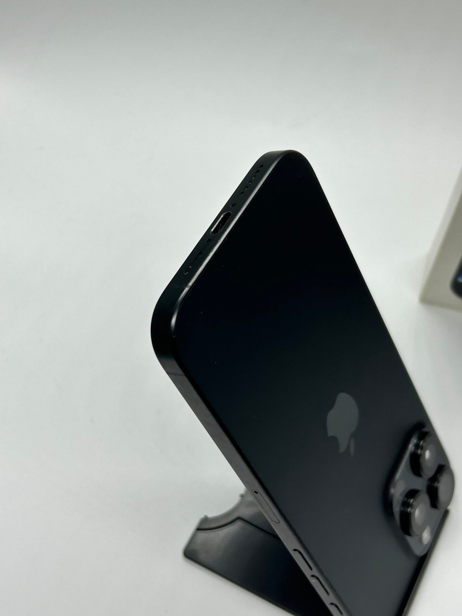 Apple iPhone 16 Pro MAX, 256GB, 5G, Black Titanium - Imagine 4