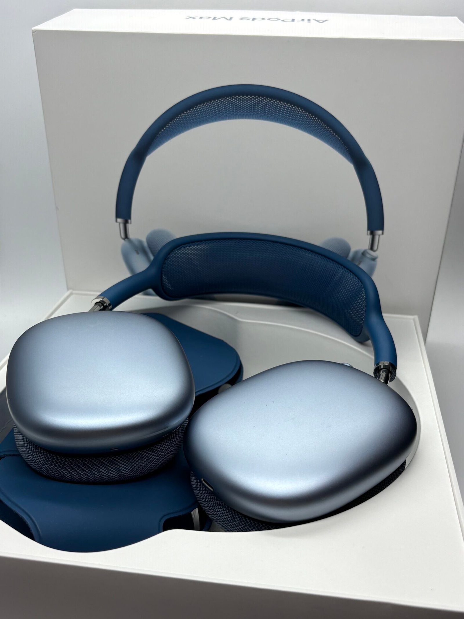 Casti Apple Airpods Max - Sky Blue - Imagine 6