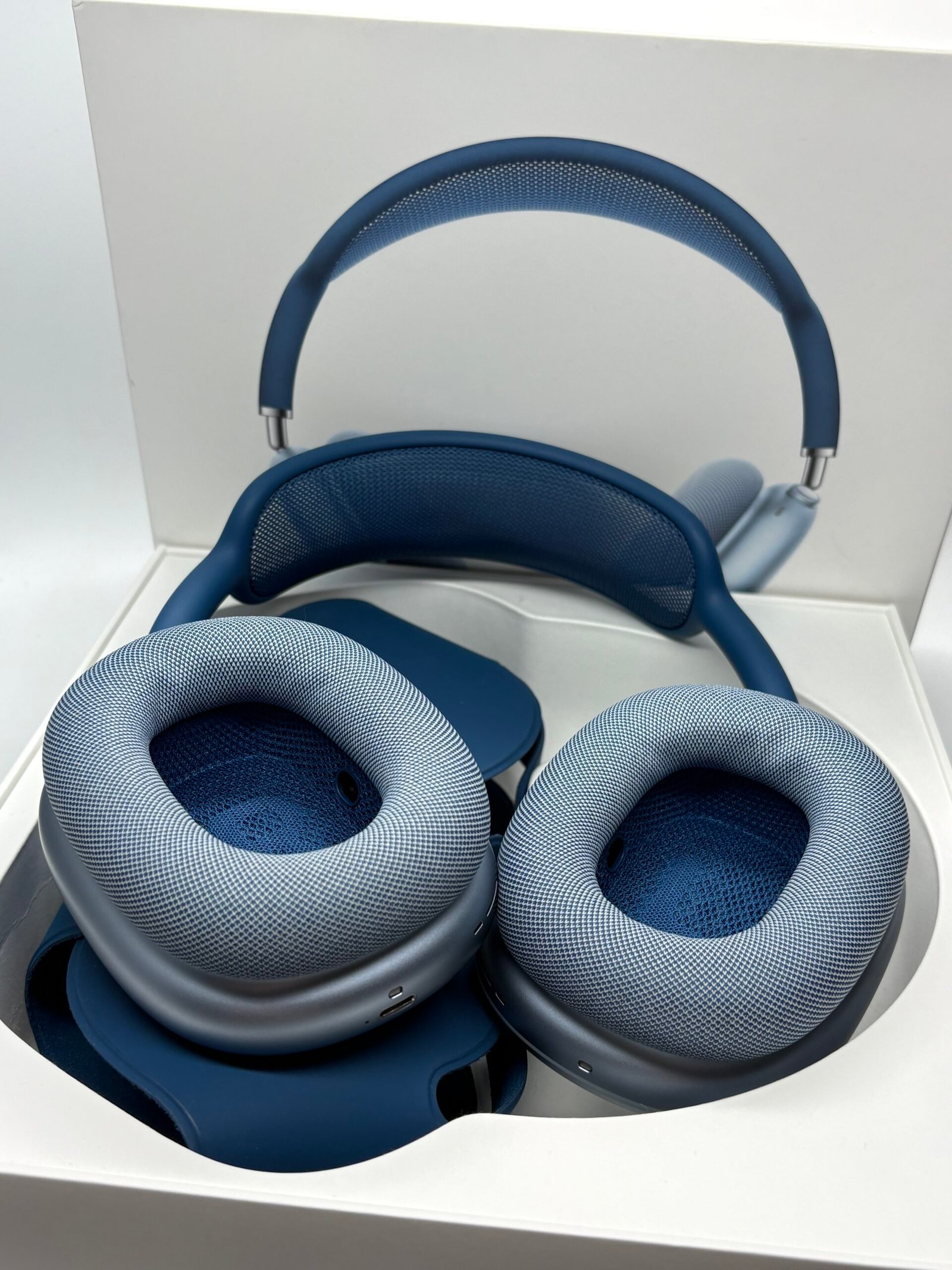 Casti Apple Airpods Max - Sky Blue - Imagine 5