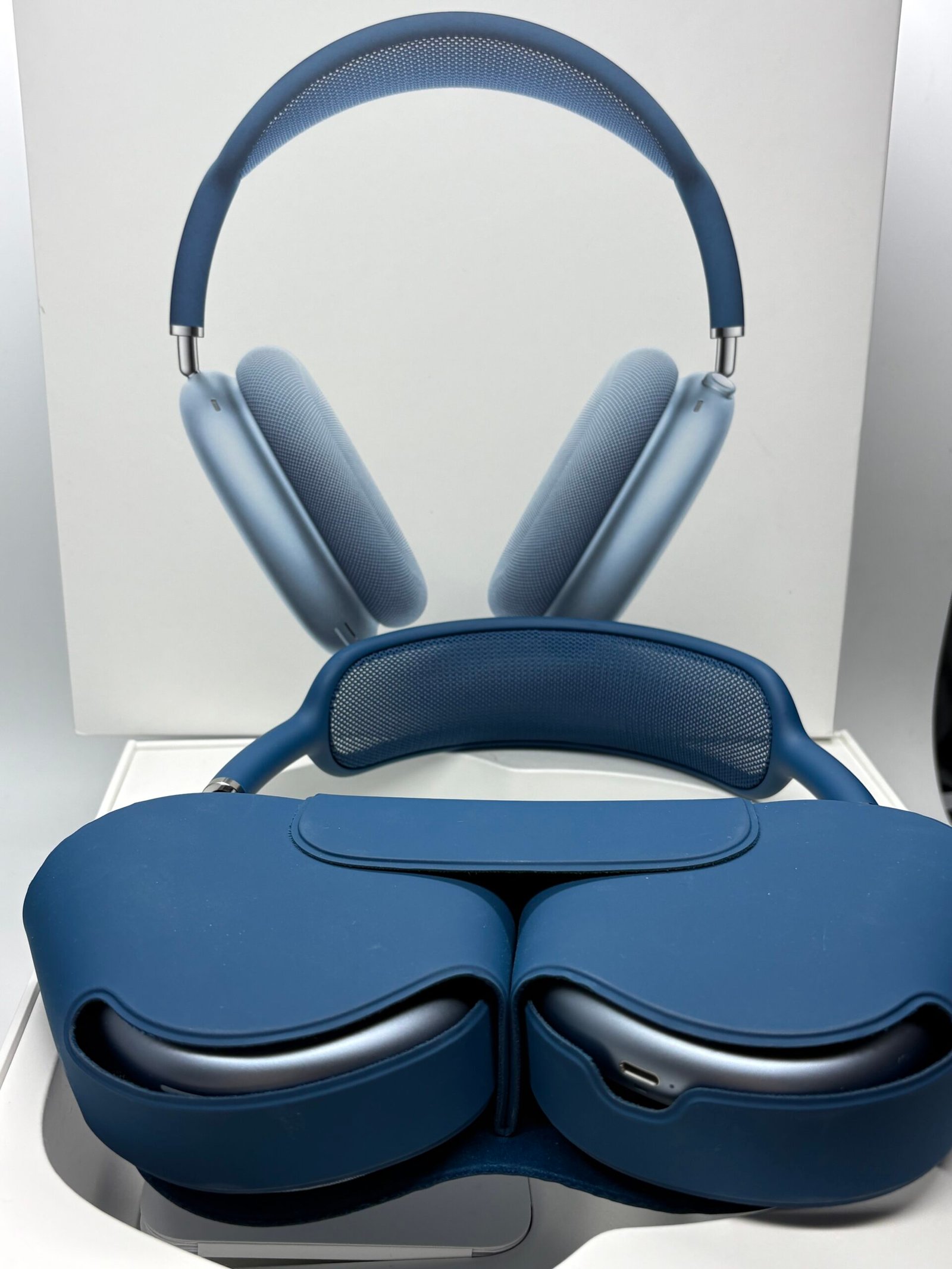 Casti Apple Airpods Max - Sky Blue - Imagine 8