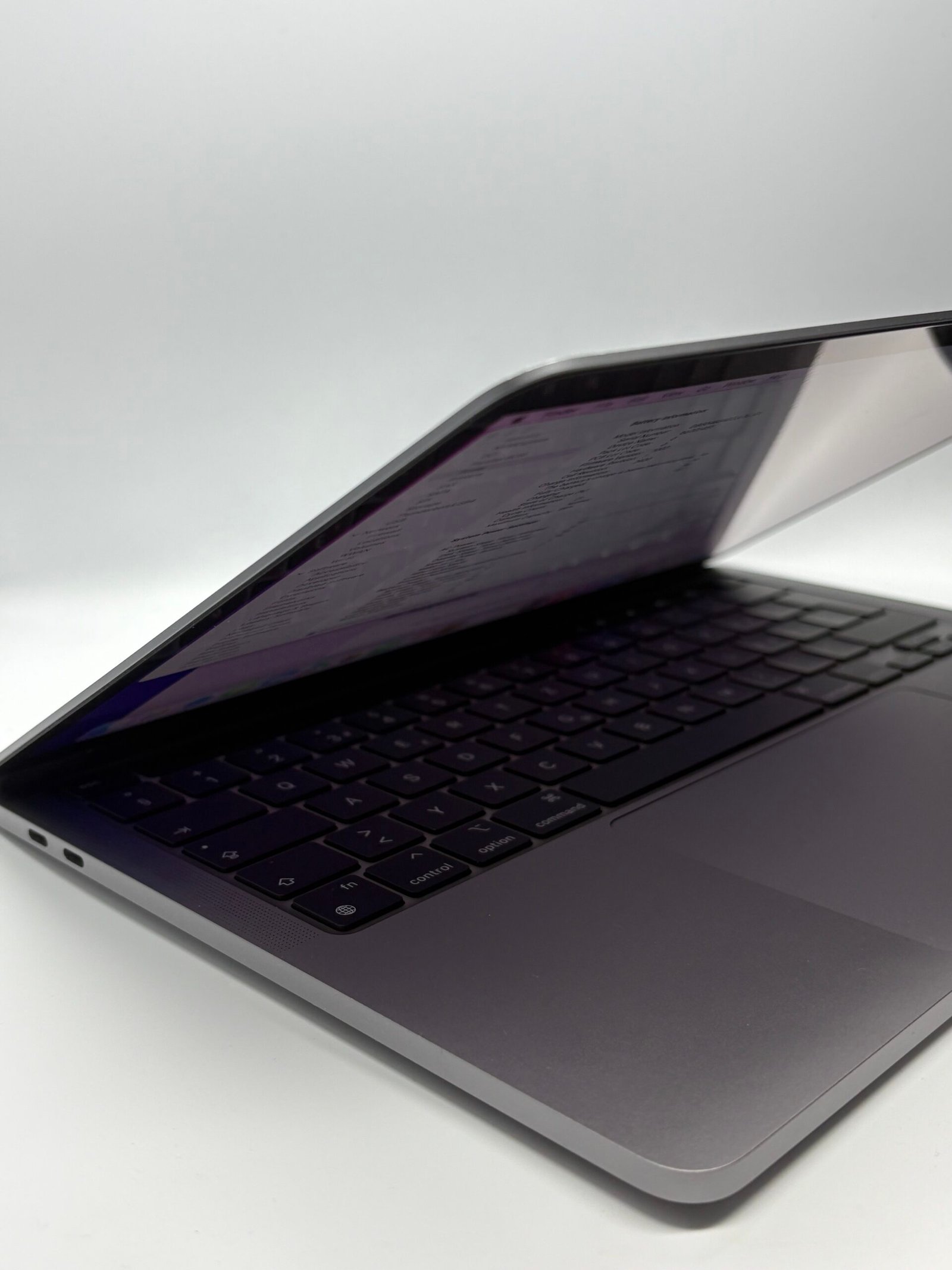 MacBook Pro 13" 2020 cu procesor M1 (Model A2338) - Imagine 3