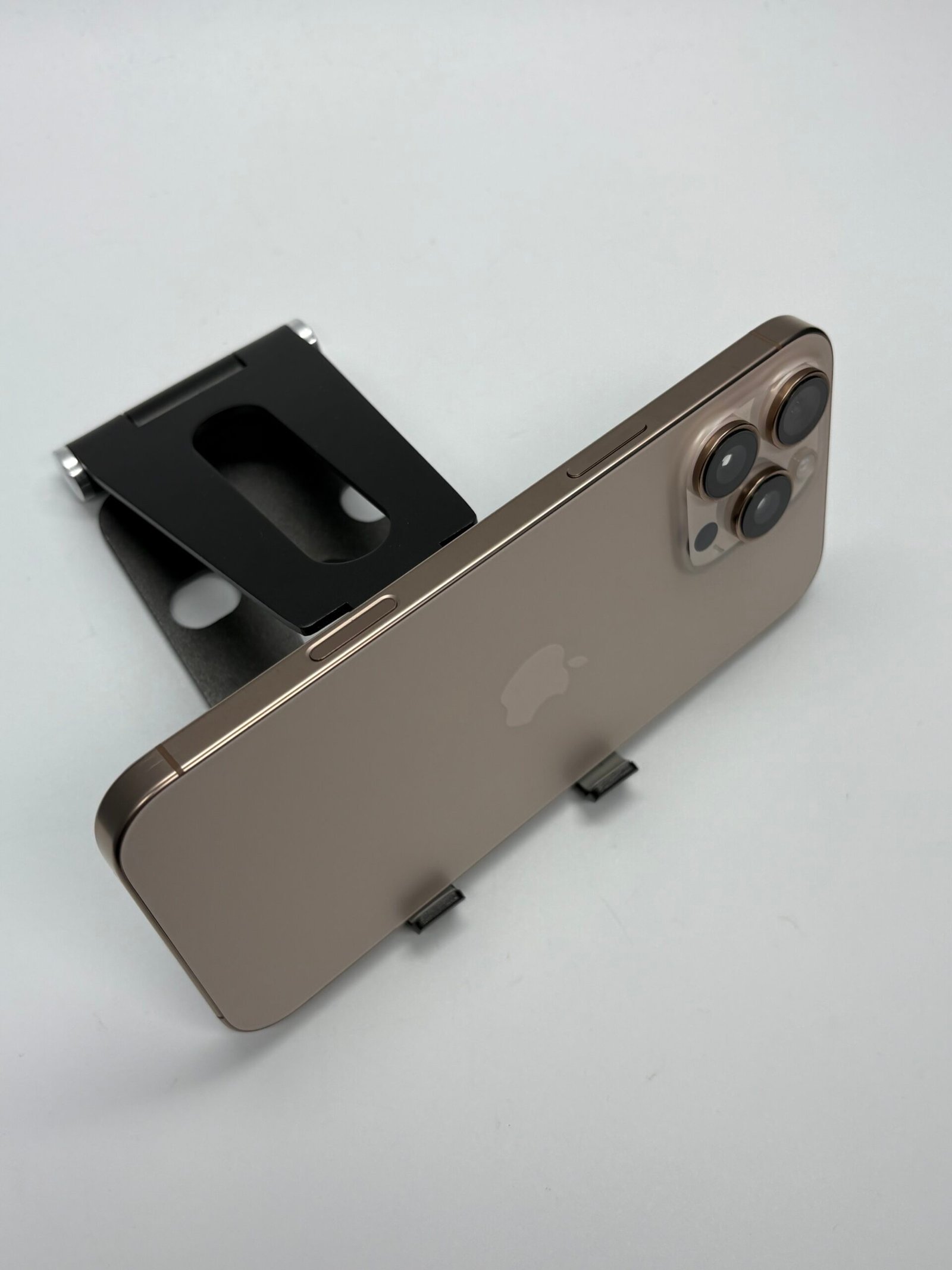 Apple iPhone 16 Pro MAX, 256GB, 5G, Dessert Titanium - Imagine 6