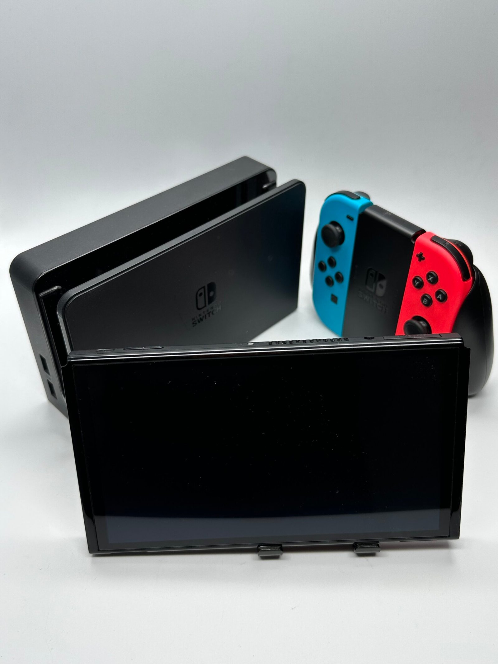 Nintendo SWITCH OLED - Blue-Red Joycon - Imagine 8