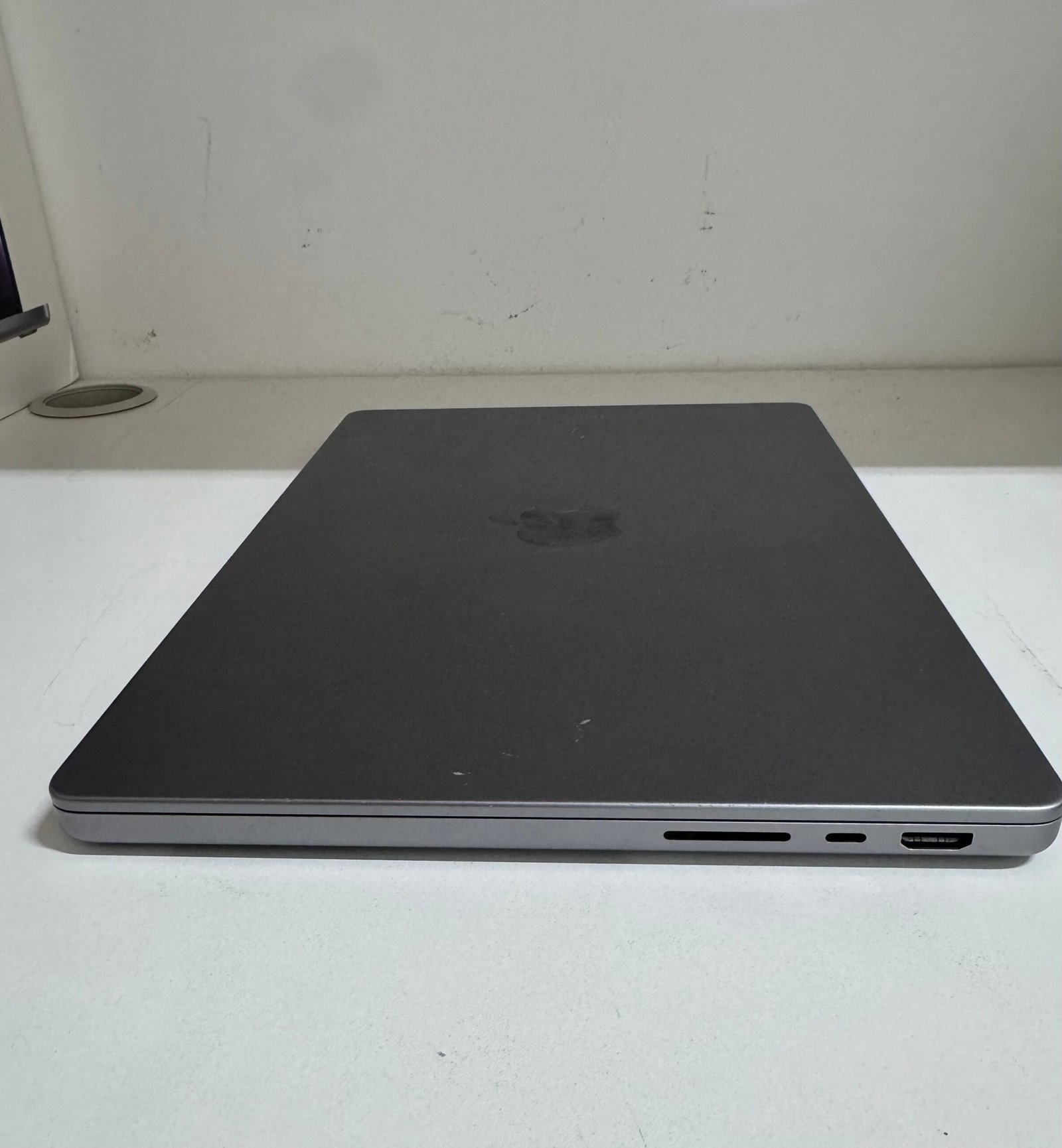 MacBook Pro 14" 2023 cu procesor M2 Pro (Model A2779), 1TB, 32GB - Imagine 8