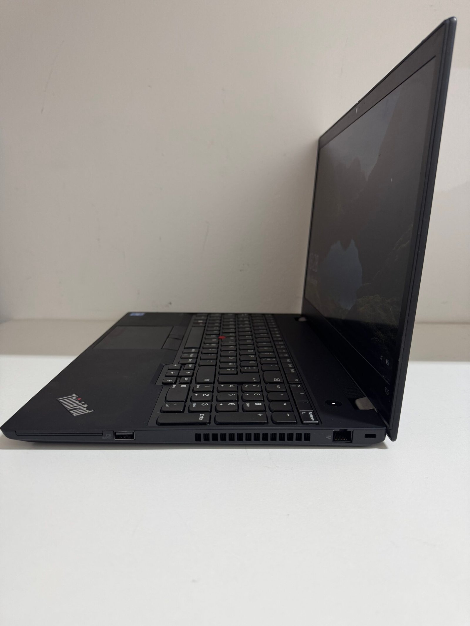 Lenovo ThinkPad T15 Gen 2, i5-1145G7 | 16 GB RAM | 256 GB SSD | 15.6" - Imagine 6