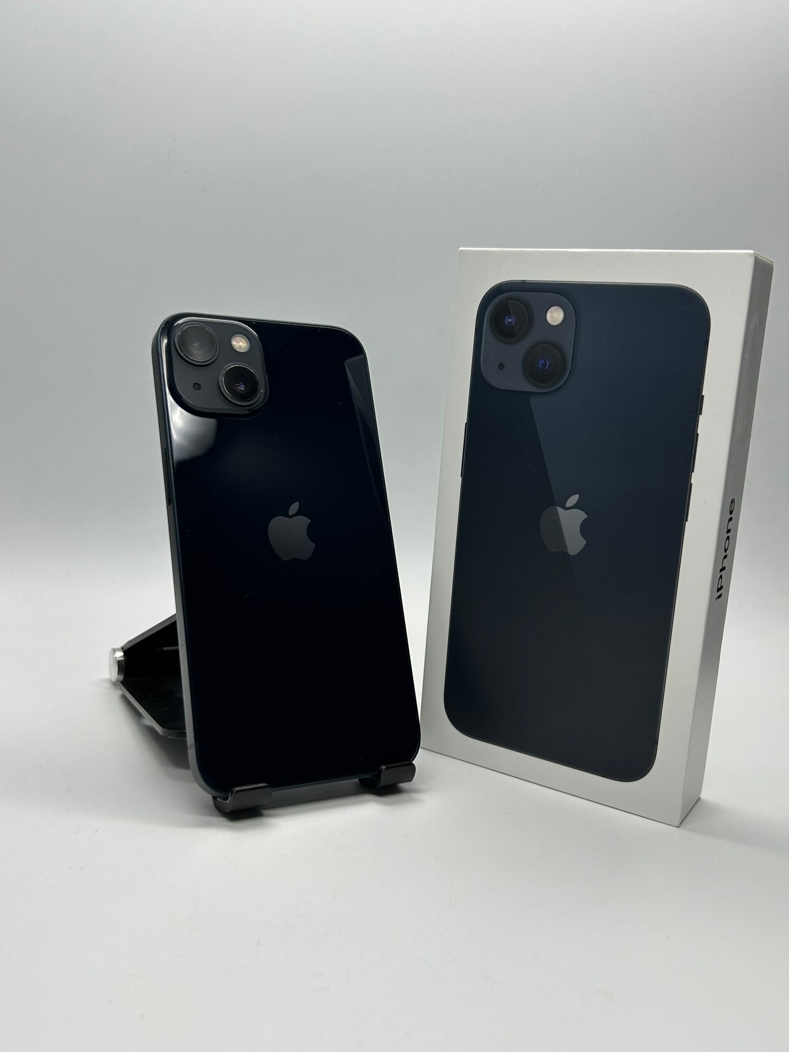 Apple iPhone 13, 128GB, 5G, Midnight, Baterie 92% - Imagine 2
