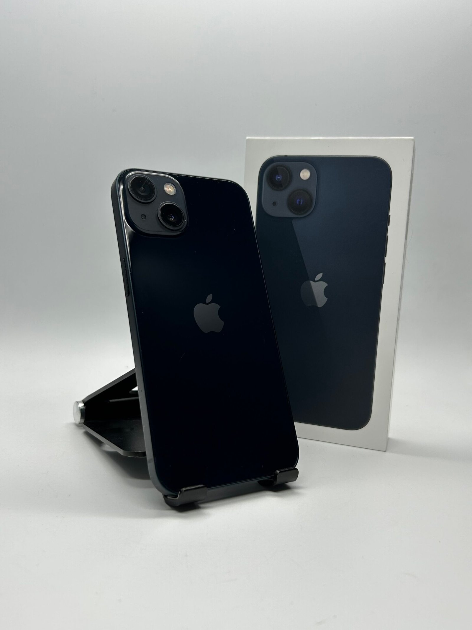 Apple iPhone 13, 128GB, 5G, Midnight, Baterie 92%