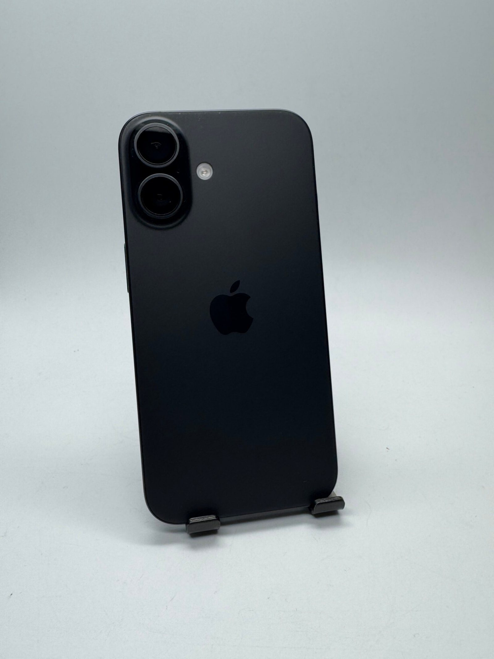 Apple iPhone 16, 256GB - Black - Imagine 2