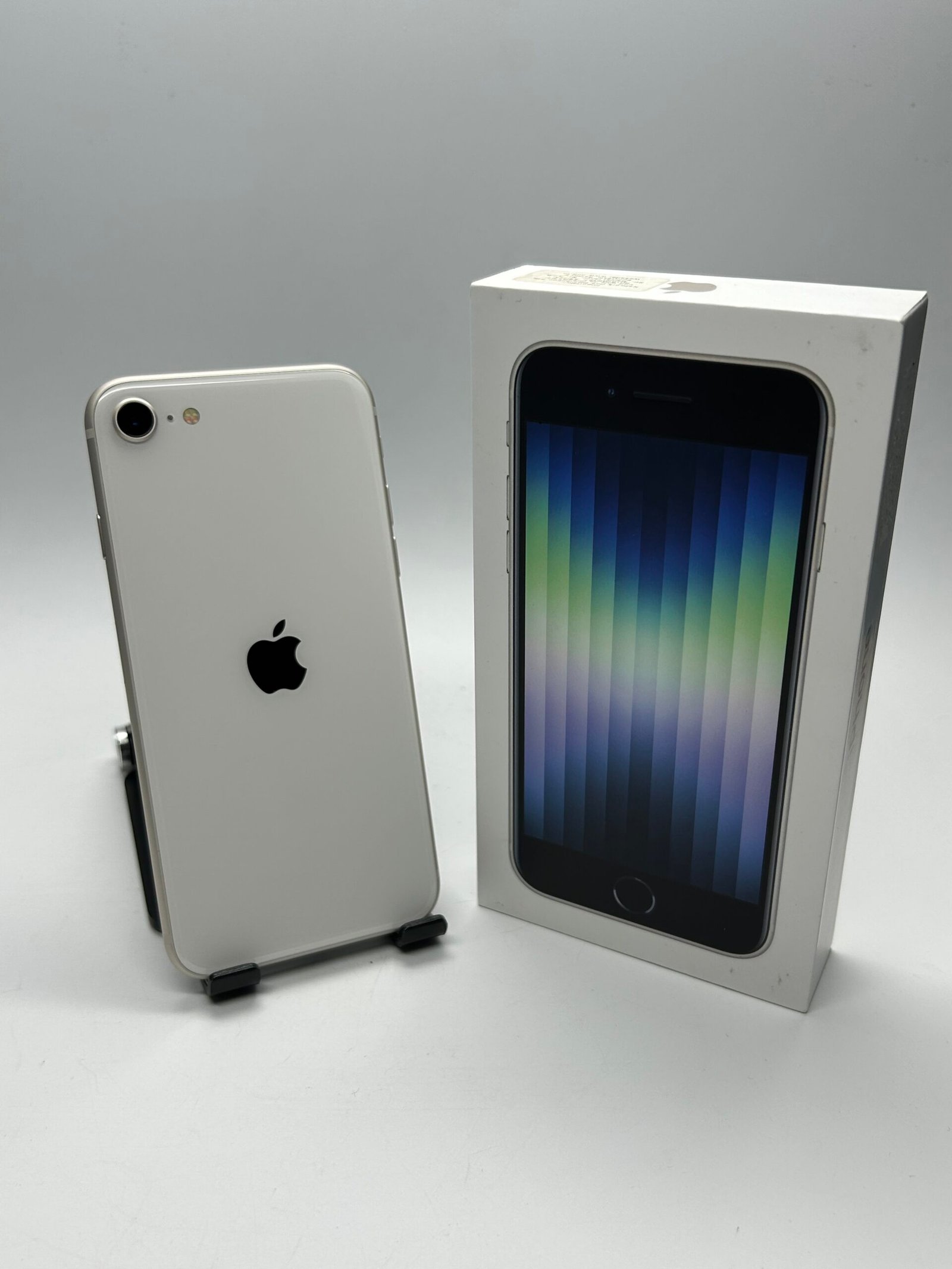 Apple iPhone SE 3 - 64GB, White, Baterie 100%